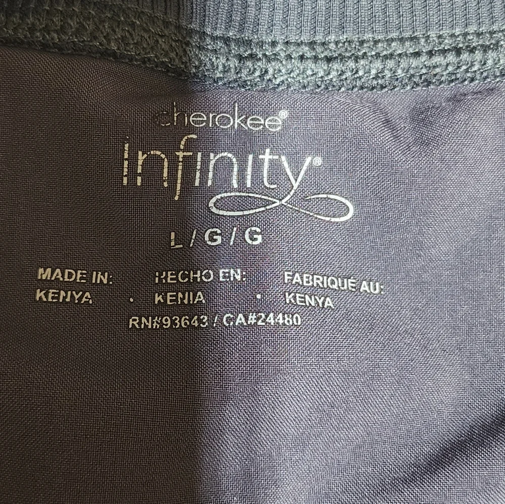 LOT OF 5 WOMEN’S SCRUB JACKETS ST. LUKE’S HOSPITAL EMBROIDERED LOGO SIZE M & L - Picture 10 of 12